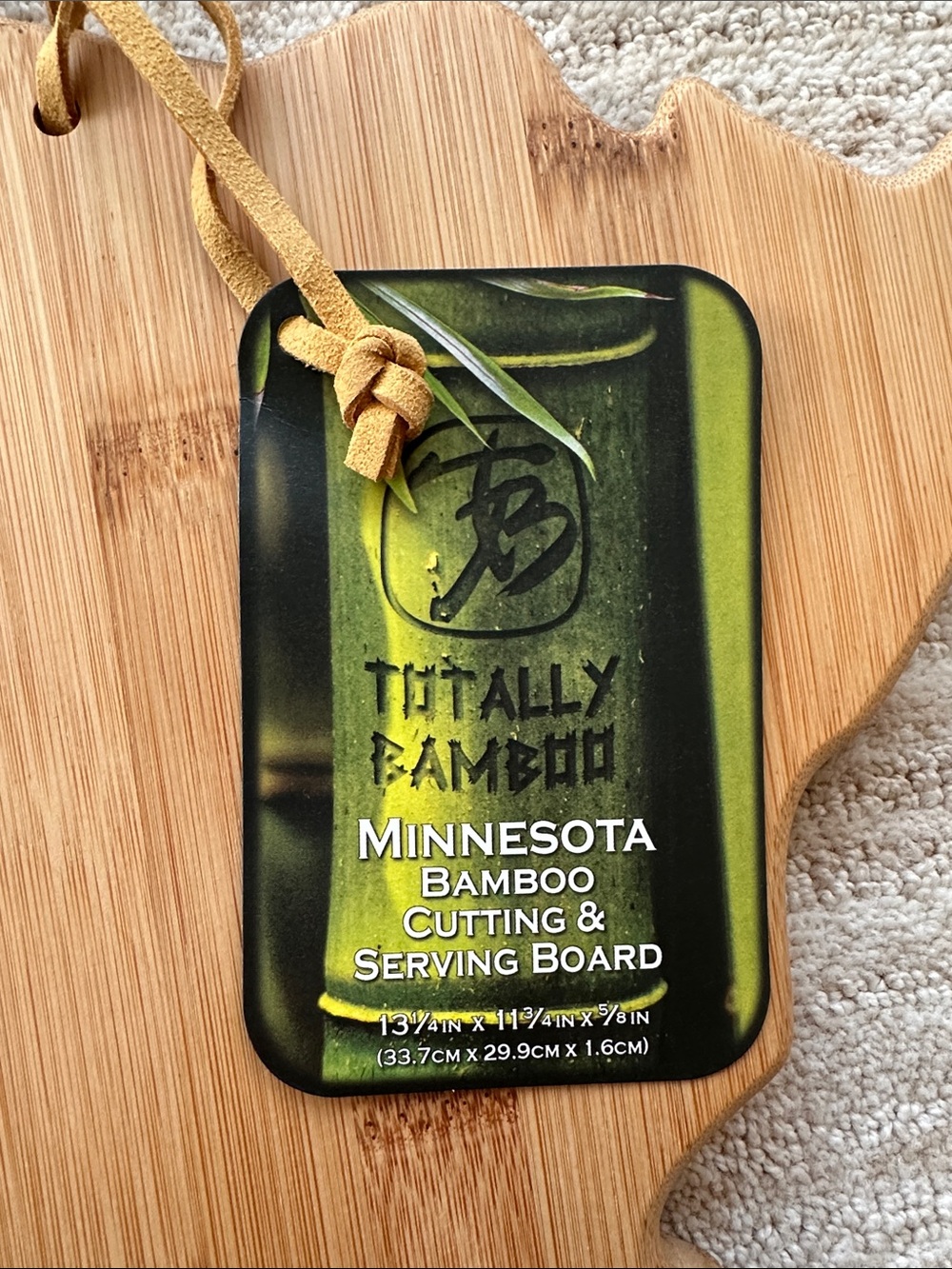 NWT Totally Bamboo Minnesota Cutting Charcuterie Board w Co-branding - Picture 5 of 9